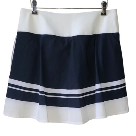 NWT Puma PWRSHAPE Colorblock Skort Size L White Navy Activewear Athletic Skirt - Picture 3 of 16